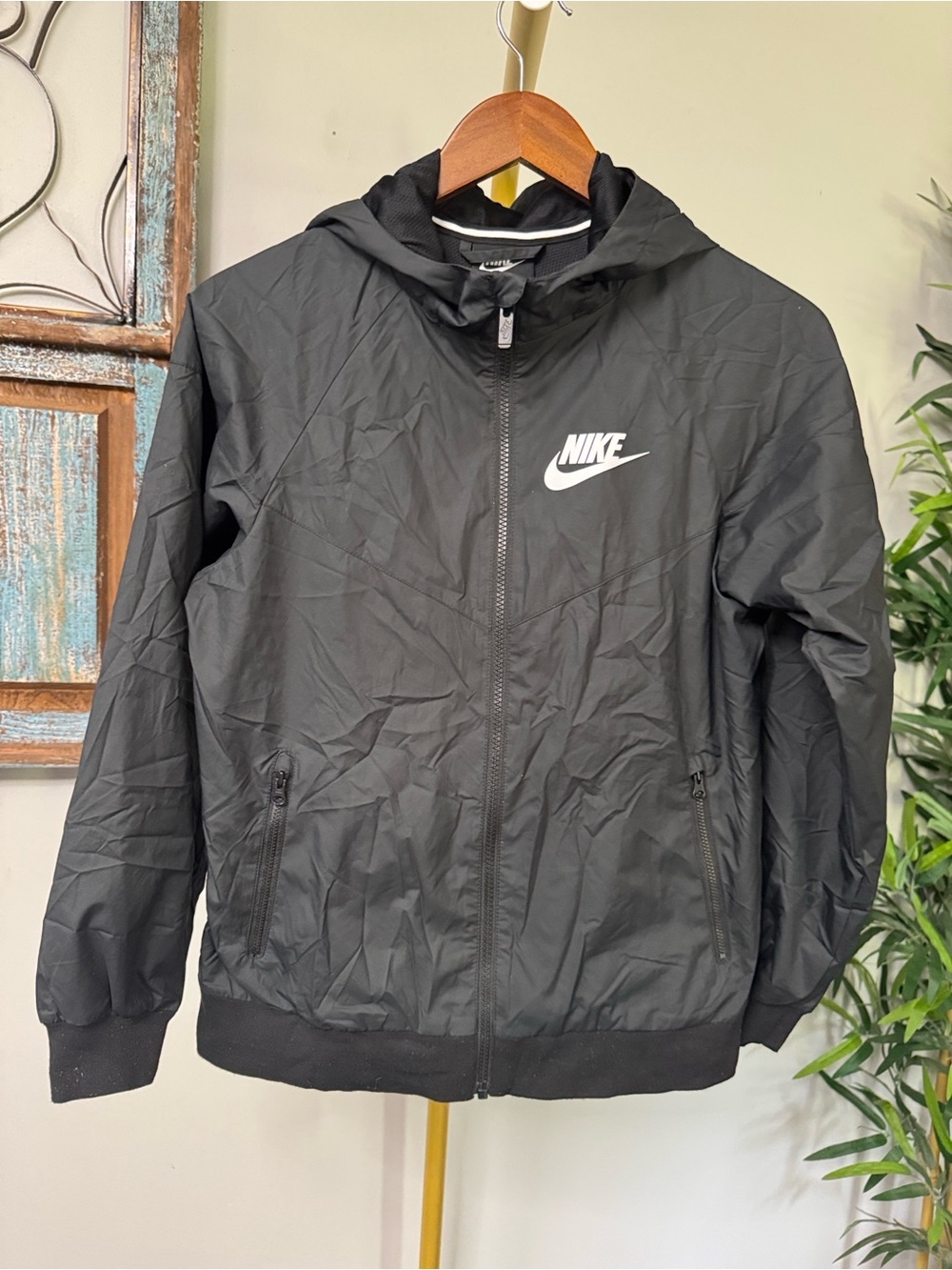 Nike Black Kids Hooded Windbreaker Jacket with White Logo EUC L